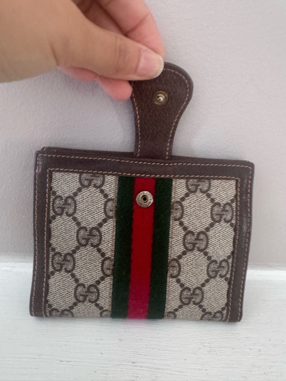 Authentic Gucci Brown GG Canvas Wallet with Green and Red Web Stripe - Picture 2 of 10